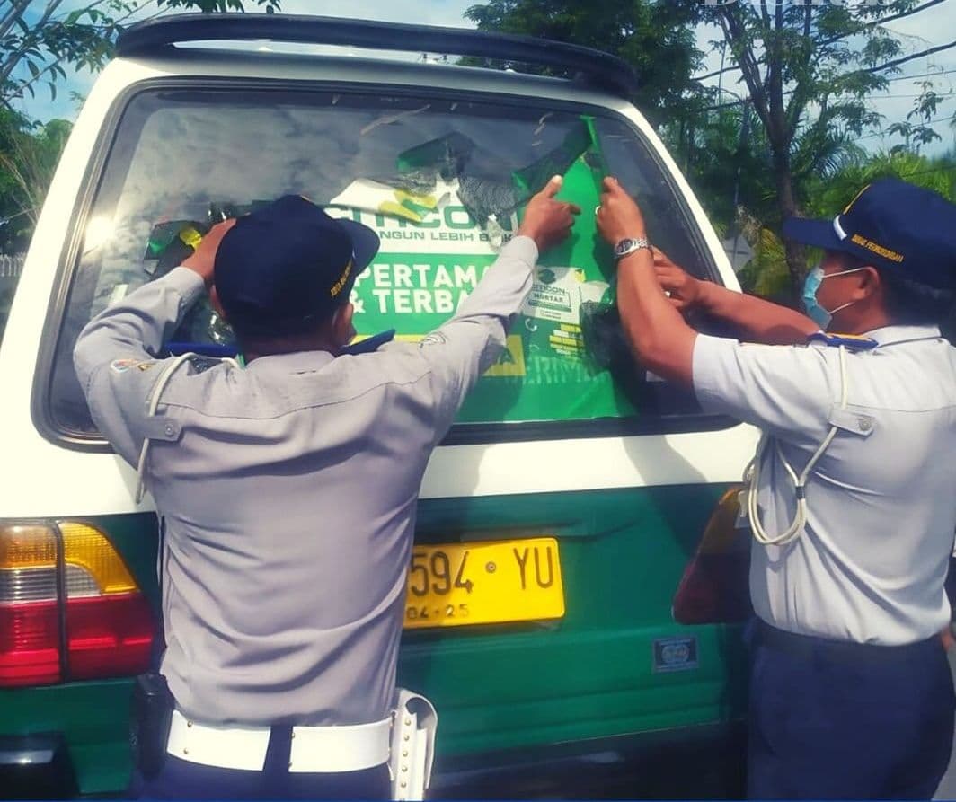 Dishub Balikpapan Sosialisasi Perda Larangan Stiker reklame di Angkot