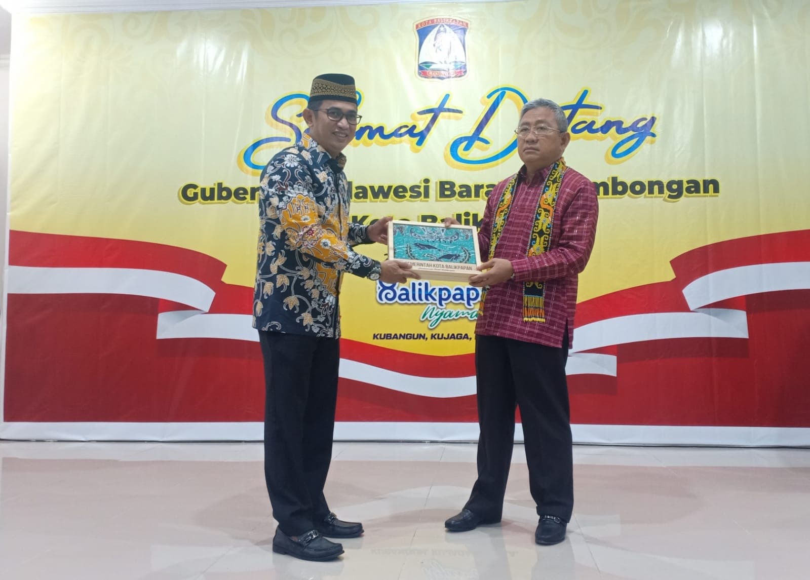 Wali Kota Balikpapan Rahmad Mas’ud saat menerima kunjungan Gubernur Sulbar Ali Baal Masdar, Sabtu malam (27/11/2021)