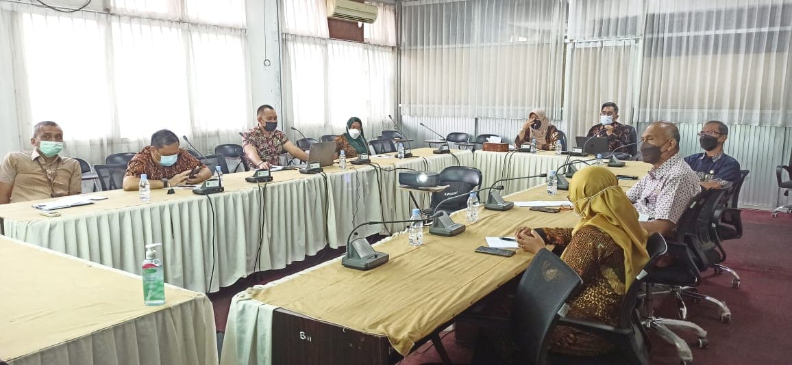 Jauhar Efendi sebagai narasumber Focus Group Discussion (FGD), di DPMPD dengan topik "Kebijakan Penggunaan Bankeu Provinsi kepada Pemdes Tahun 2022