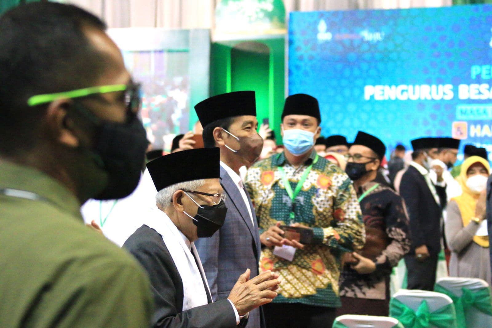 Presiden Joko Widodo dan Wakil Presiden Ma'ruf Amin hadir dalam acara Pengukuhan Pengurus Besar Nahdlatul Ulama (PBNU) masa khidmat 2022-2027 yang berlangsung di Balikpapan Sport Center and Convention (Dome) Kota Balikpapan, Senin, 31 Januari 2022