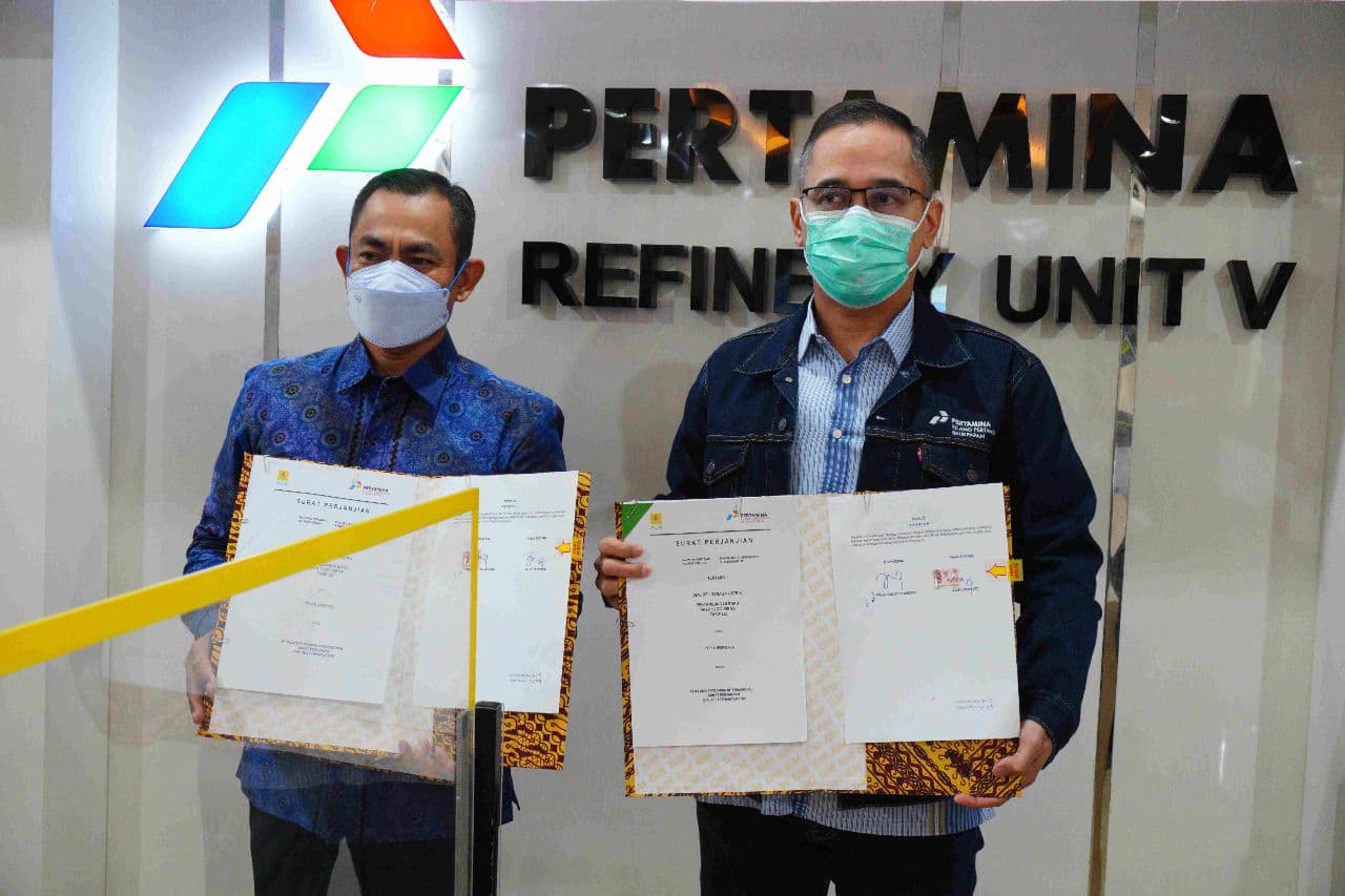 Sinergi BUMN, Pertamina dan PLN Menandatangani Perjanjian SPJBTL