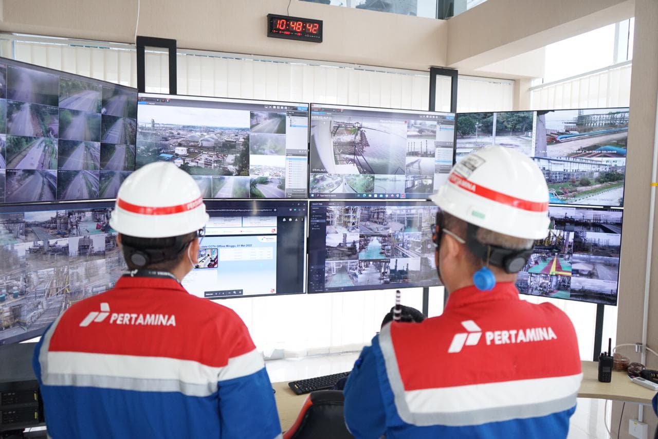 Manajemen pertamina mengunjungi kilang di hari pertama lebaran untuk memastikan operasional kilang sekaligus memberikan dukungan kepada pekerja.