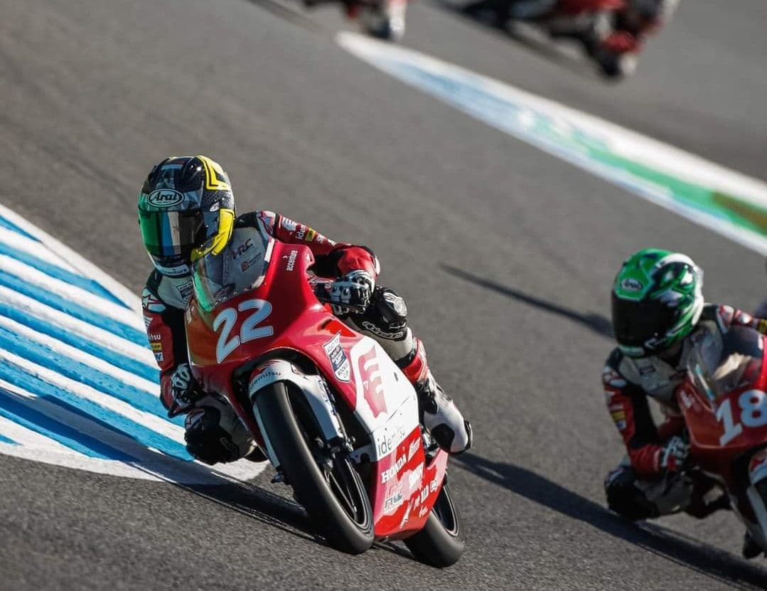 Pebalap Astra Honda Motor Veda Ega Pratama sukses curi perhatian di lintasan balap Idemitsu Asia Talent Cup (IATC).  