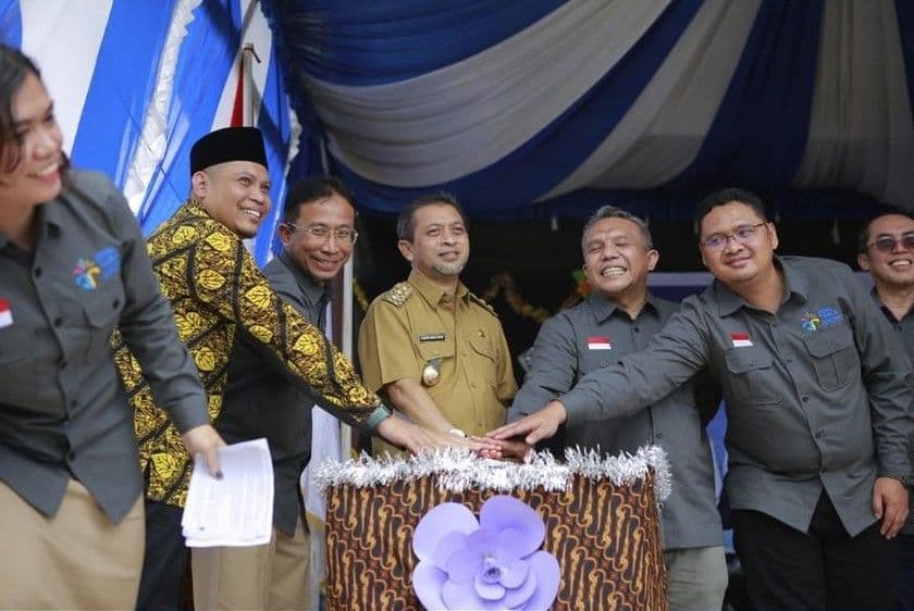 Wagub Kaltim, Hadi Mulyadi meluncurkan Kurikulum Dual Track untuk tingkat SMA. Foto: Biro Adpimprov