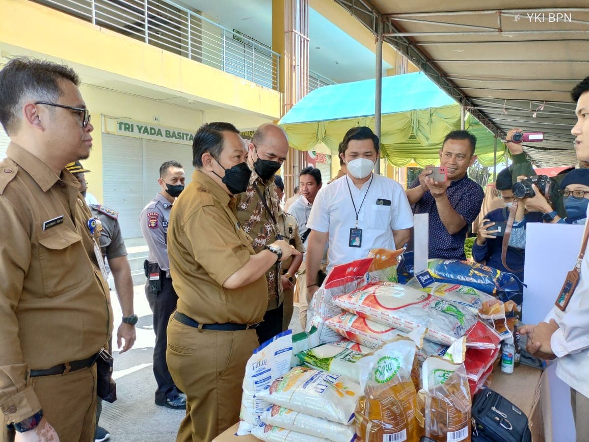 Jelang Nataru, Pemkot Balikpapan gelar Pasar Murah (Foto:Ibukotakini.com)