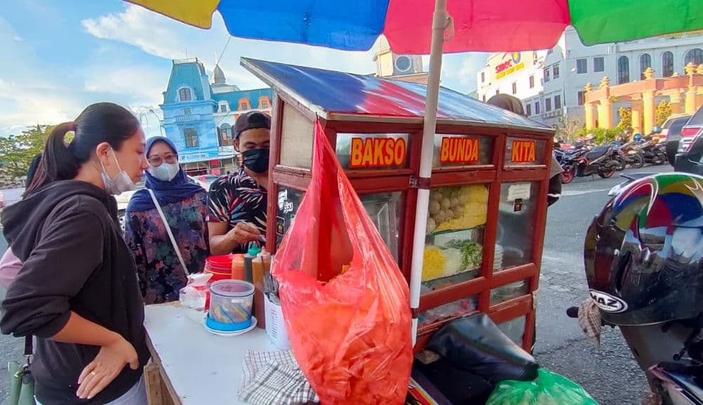 Bakso Bunda Kita, Kuliner Andalan di Bundaran Mal Balikpapan Baru