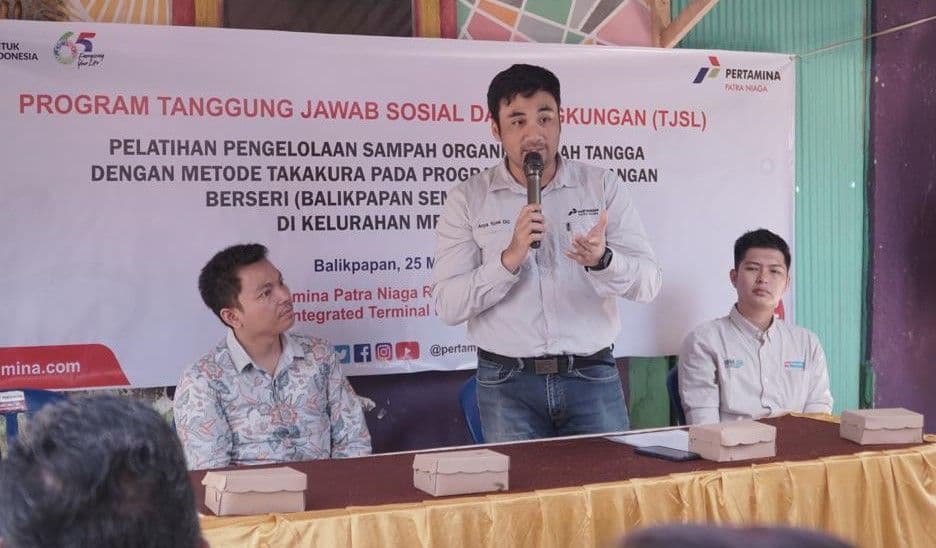 Melatih Pengelolaan Sampah Organik, Pertamina Ajak Warga Mekarsari Peduli Lingkungan