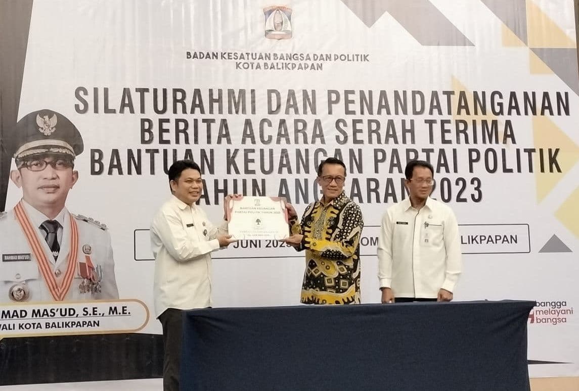 Pemkot Balikpapan Salurkan Bantuan Keuangan Parpol Tahun 2023 di Ballroom Novotel Balikpapan, Rabu, 21 Juni 2023