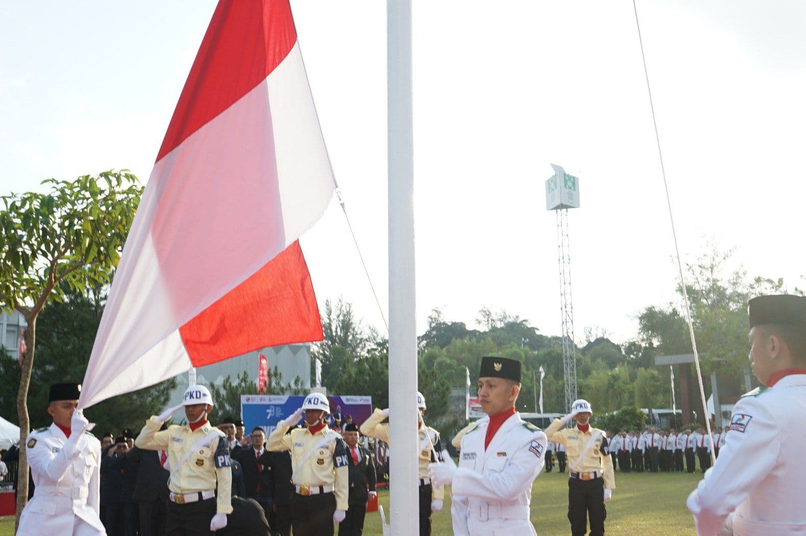 Pekerja Kilang Pertamina Unit Balikpapan Gelar Upacara dan Lomba Gembira, Kamis (17/8/2023)