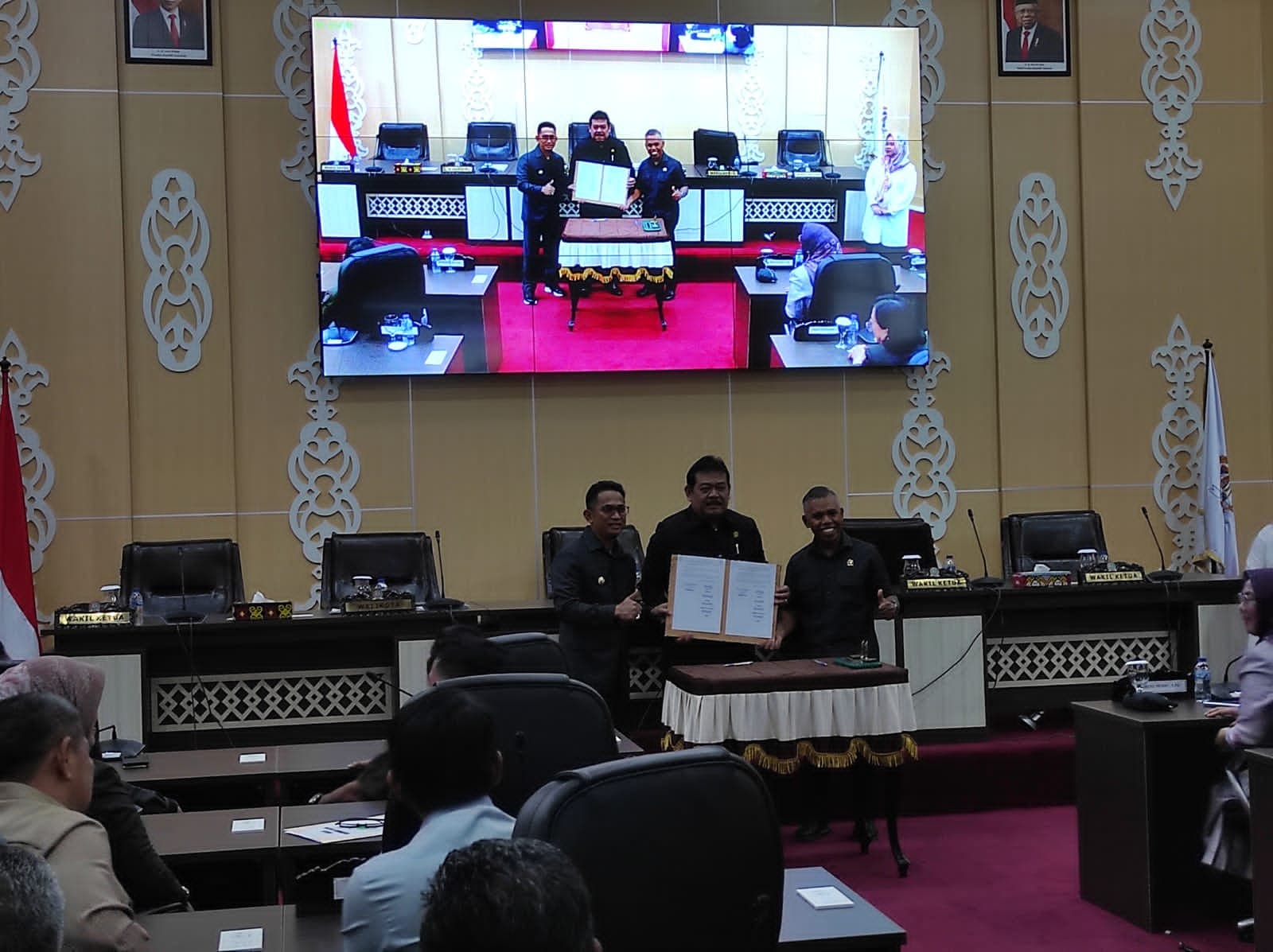 DPRD Bersama Pemkot Balikpapan Sepakati  Raperda Perubahan APBD Tahun 2023 Jadi Perda