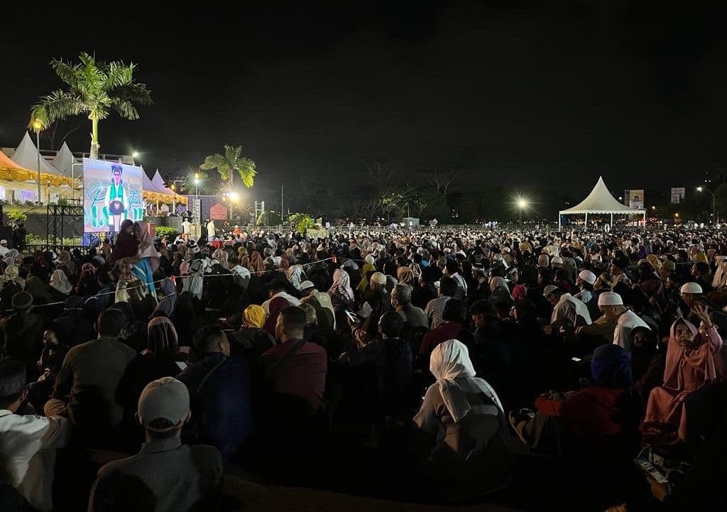 Peringati Maulid Nabi Muhammad SAW, Ustad Das’at Latif Berikan Tausiyah Warga Balikpapan 