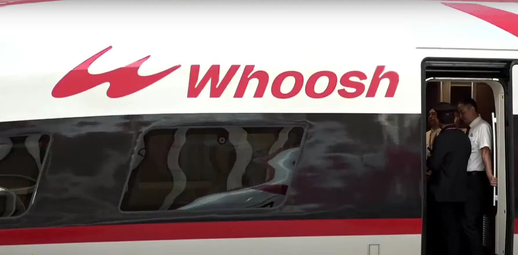 Satu Bulan Beroperasi, Kereta Cepat Whoosh Tembus 21 Ribu Penumpang per Hari