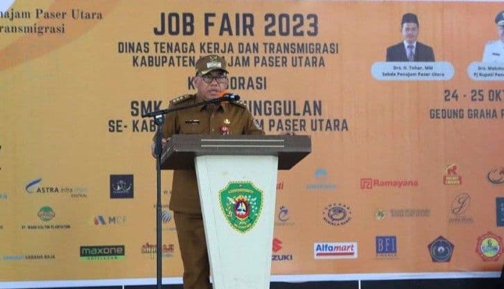 Pj Bupati PPU, Makmur Marbun membuka Job Fair 2023.