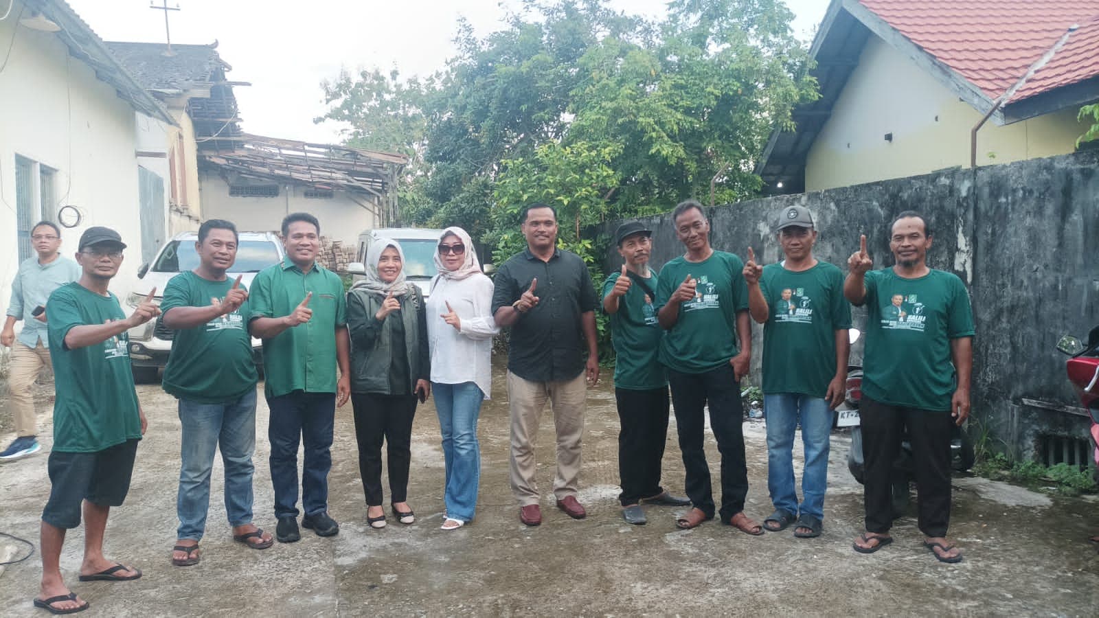 Ketua DPW PKB Kaltim, Syafruddin  bersama Caleg DPRD Provinsi Kaltim, Damayanti dan Caleg DPRD Kota Balikpapan, Halili Adinegara   dan tim.