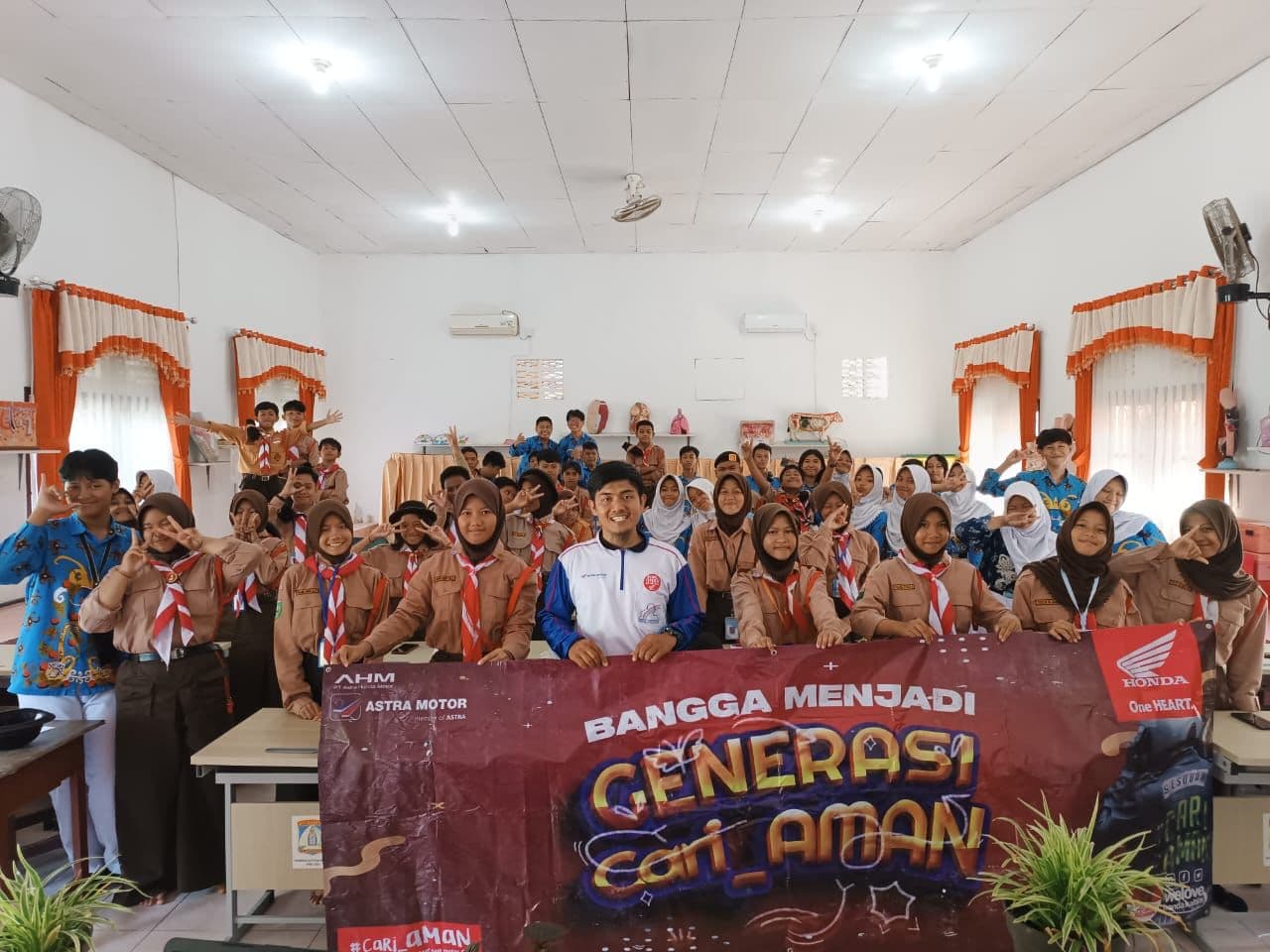 Astra Motor Kaltim 1 Berikan Edukasi Safety Riding di SMP Negeri 22 Balikpapan