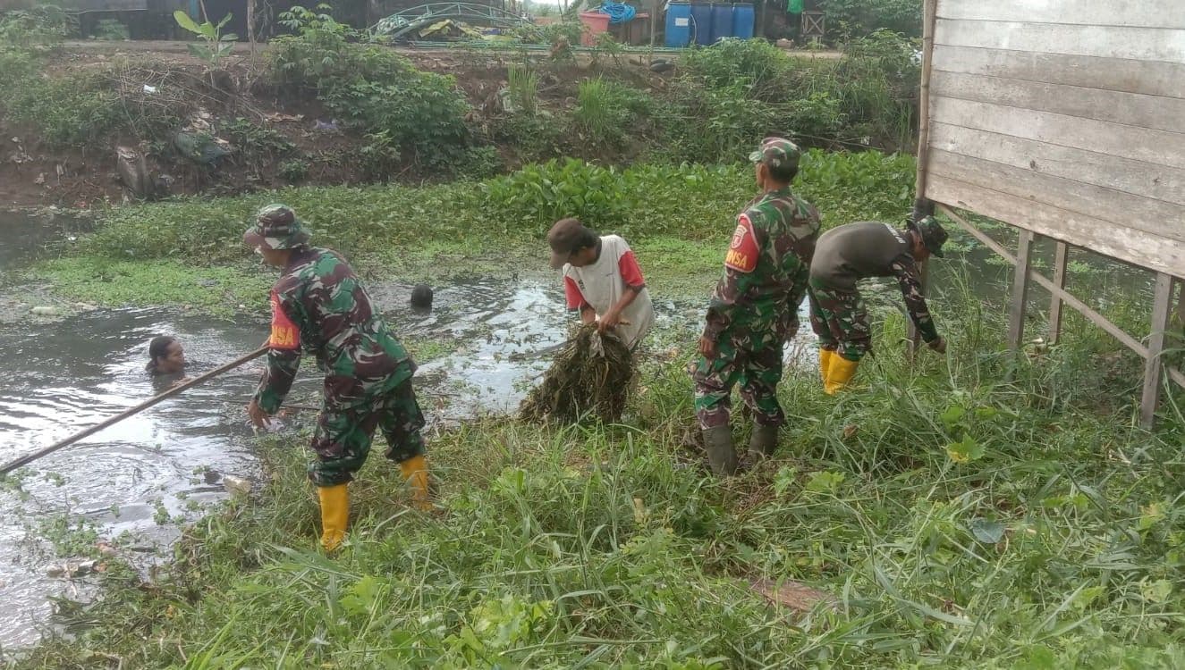 Musim Penghujan, TNI Galakkan Kerja Bakti untuk Kesehatan Warga