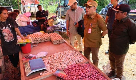 Pasar Riko yang baru diresmikan ini memiliki 50 los dan saat ini telah diisi oleh 78 pedagang.