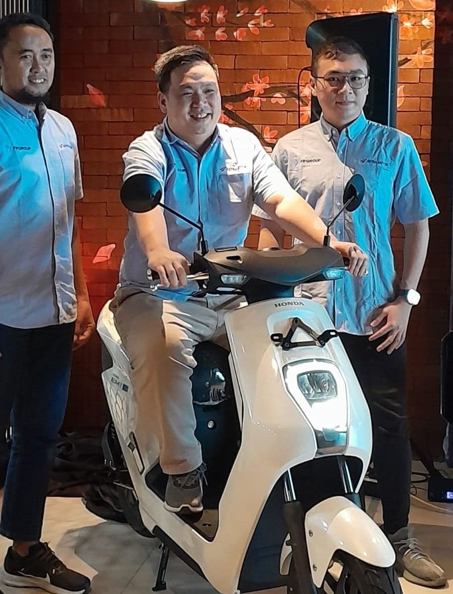 Motor Listrik Honda EM1 e: dan EM1 e: PLUS Tersedia di Balikpapan