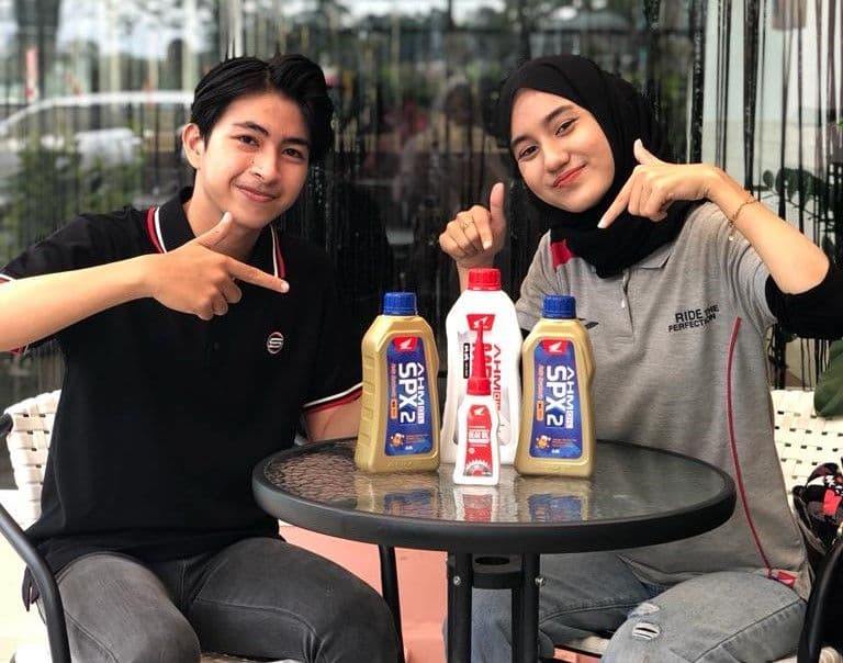 AHM Oil: Jaga Performa Sepeda Motor Anda dengan Oli Asli