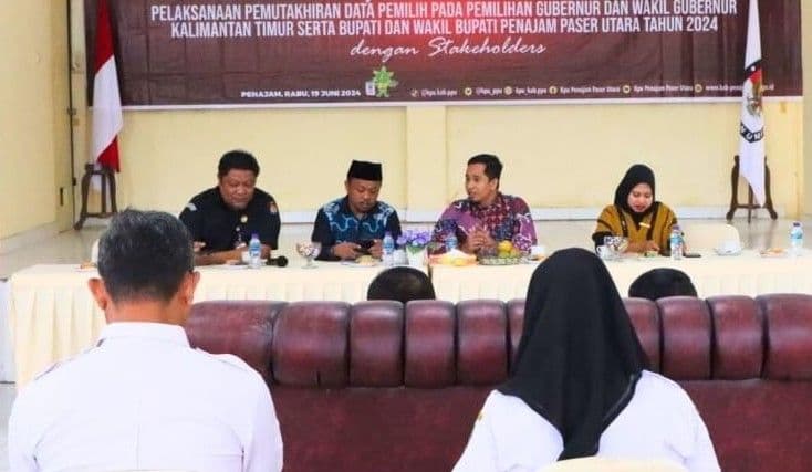 KPU Kabupaten Penajam Paser Utara (PPU) melaksanakan Rapat Koordinasi Pemutakhiran Data Pemilih Pada Pemilihan Gubernur dan Wakil Gubemur Kalimantan Timur serta Pemilihan Bupati dan Wakil Bupati Penajam Paser Utara Tahun 2024 Dengan Stakeholders,  Rabu, (19/06/2024).