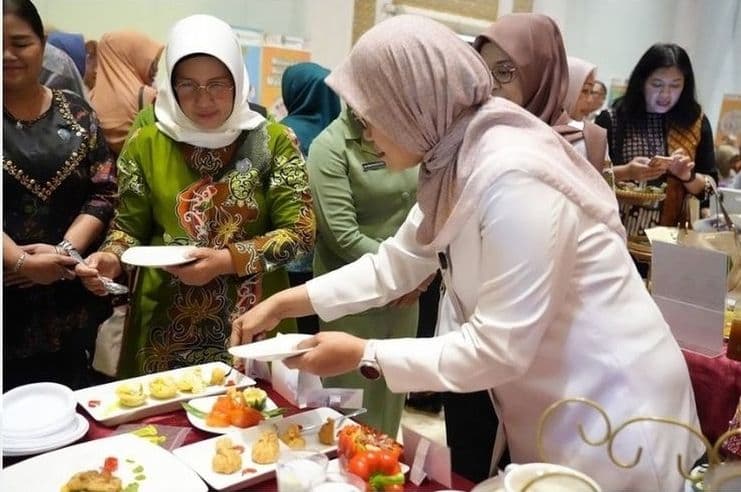 Sekda Kaltim Sri Wahyuni mengajak masyarakat beralih dari nasi.