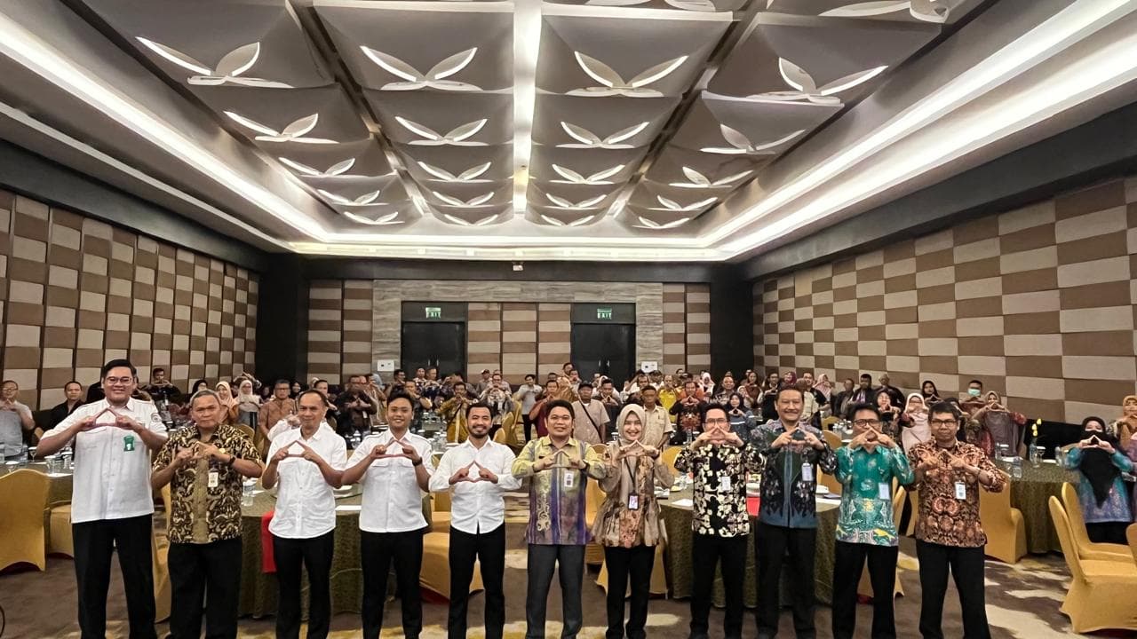 Pentingnya Standar Pelayanan Kebencanaan, Disperkim Sosialisasi Penyediaan Dasar di Ballroom Swissbel Balikpapan pada Rabu 2 Oktober 2024