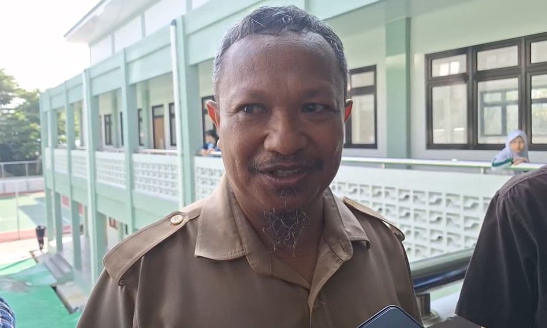 SMPN 27 Balikpapan Jadi Lokasi Penyerahan Seragam Gratis oleh Wali Kota