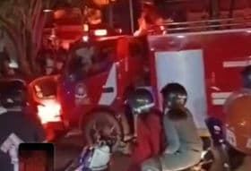 Mobil Damkar Dorong Mobil Warga, BPBD Balikpapan Beri Penjelasan