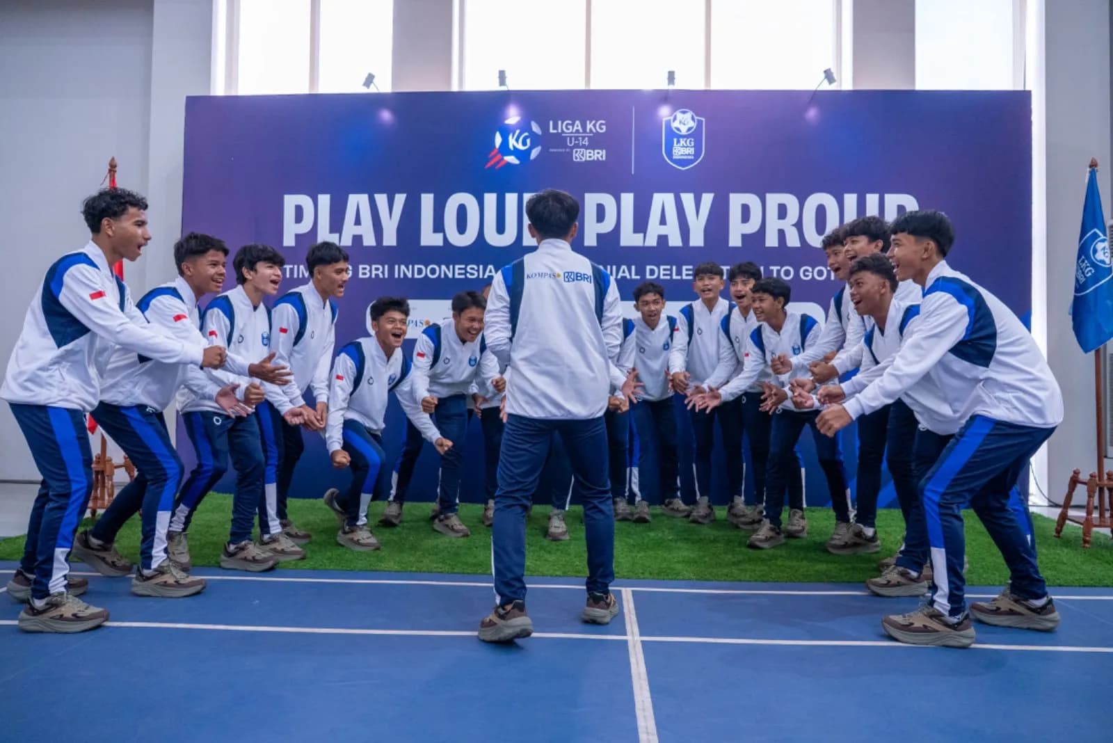 BRI dan Liga Kompas Resmi Lepas Keberangkatan Tim LKG BRI ke Piala Dunia Remaja Gothia Cup di Swedia