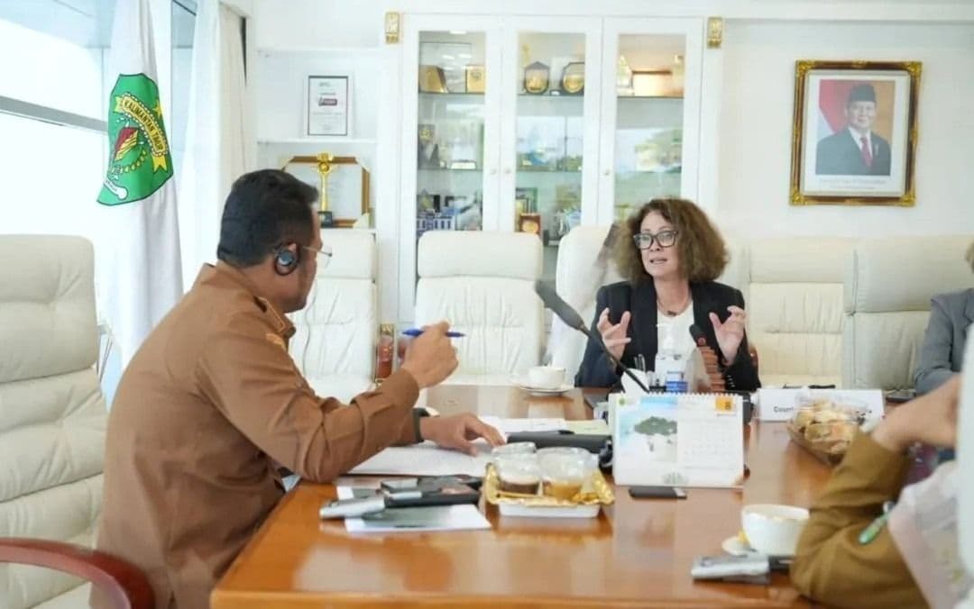 Gubernur Kalimantan Timur Rudy Mas’ud menerima kunjungan Country Director World Bank, Caroline Turk, Selasa (22/7/2025).  (Adpimprov/Hudais)