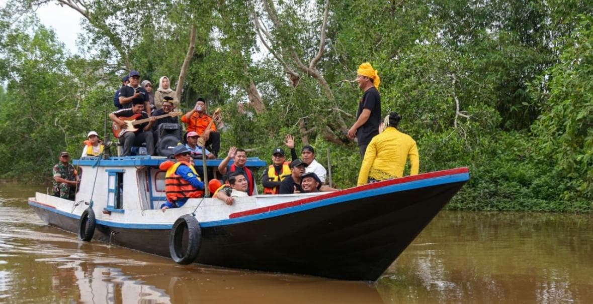 Waru Tua, Surga Bekantan di PPU: Bupati Susur Sungai Tunan