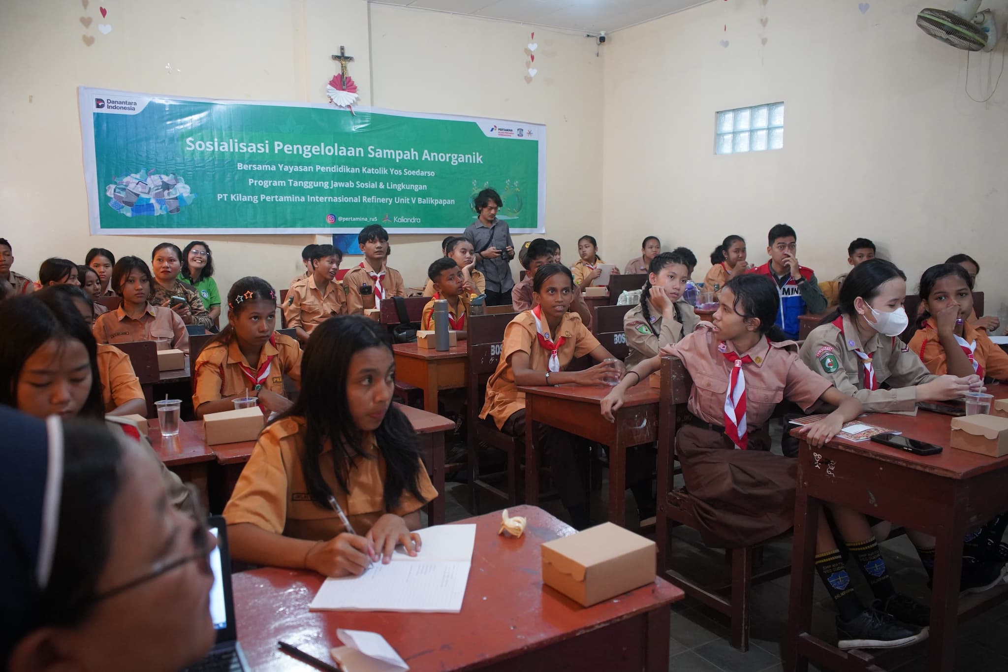 KPI Balikpapan Didik Siswa Kelola Sampah Sejak Usia Dini