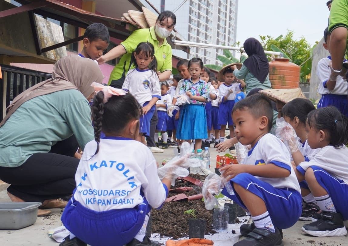 Outing Class Kaliandra: KPI Balikpapan Tanamkan Cinta Lingkungan Sejak Dini  