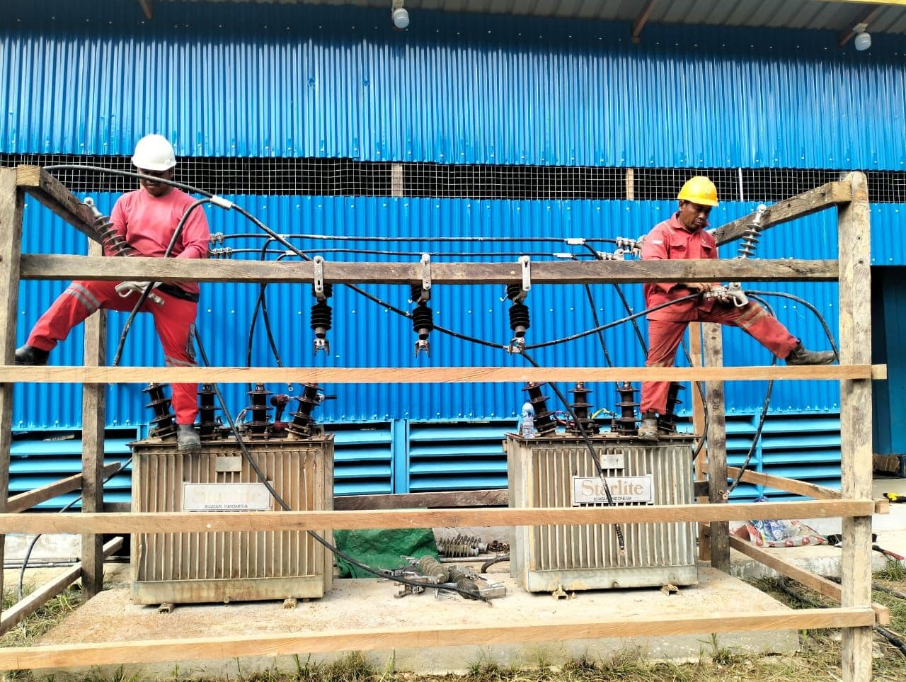 Hadiah Kemerdekaan, PLN Terangi 10 Desa Perbatasan di Nunukan