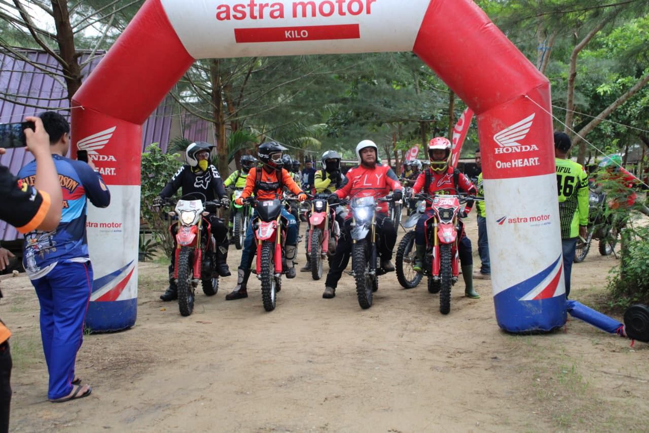 CRF Fun Adventure 2025: Astra Motor Kaltim 1 Ajak Bikers Jelajahi Alam Balikpapan