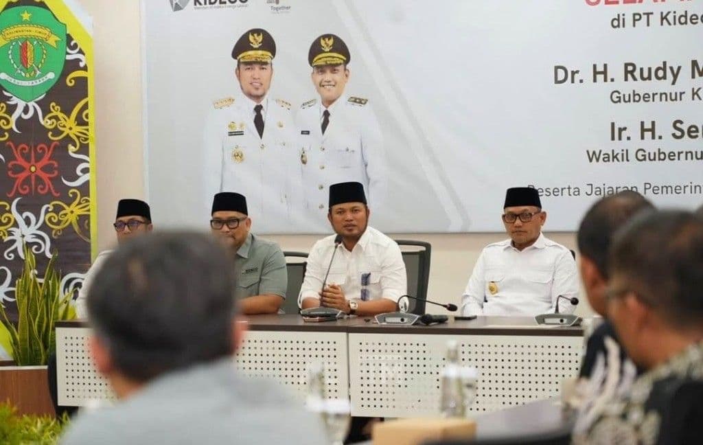 Gubernur Kaltim Rudy Mas’ud mengunjungi PT Kideco Jaya Agung di ruang pertemuan PT Kideco Jaya Agung Desa Batu Kajang Kecamatan Batu Sopang, Jumat 19 September 2025. (Adpimprov/Ahmad Riyandi)