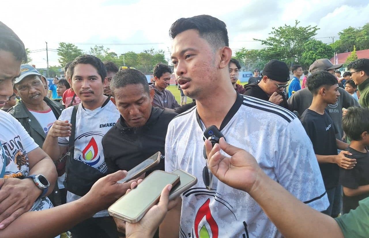 Sekretaris Komisi III DPRD Balikpapan, Ari Sanda, mengatakan kabel-kabel yang menumpuk di satu tiang dan bahkan sudah tak lagi terpakai membuat wajah kota menjadi kusam