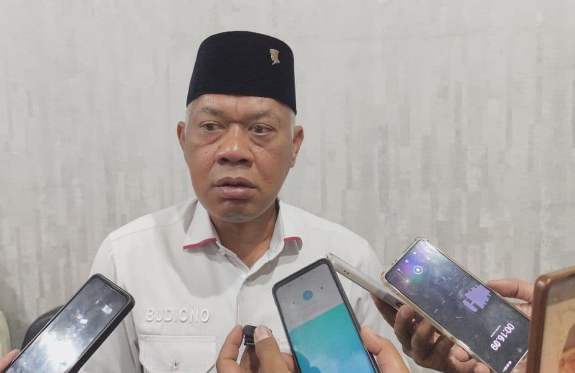 Wakil Ketua DPRD Balikpapan, Budiono, mengatakan proyek tersebut terpaksa ditunda sementara waktu akibat pemotongan Transfer ke Daerah