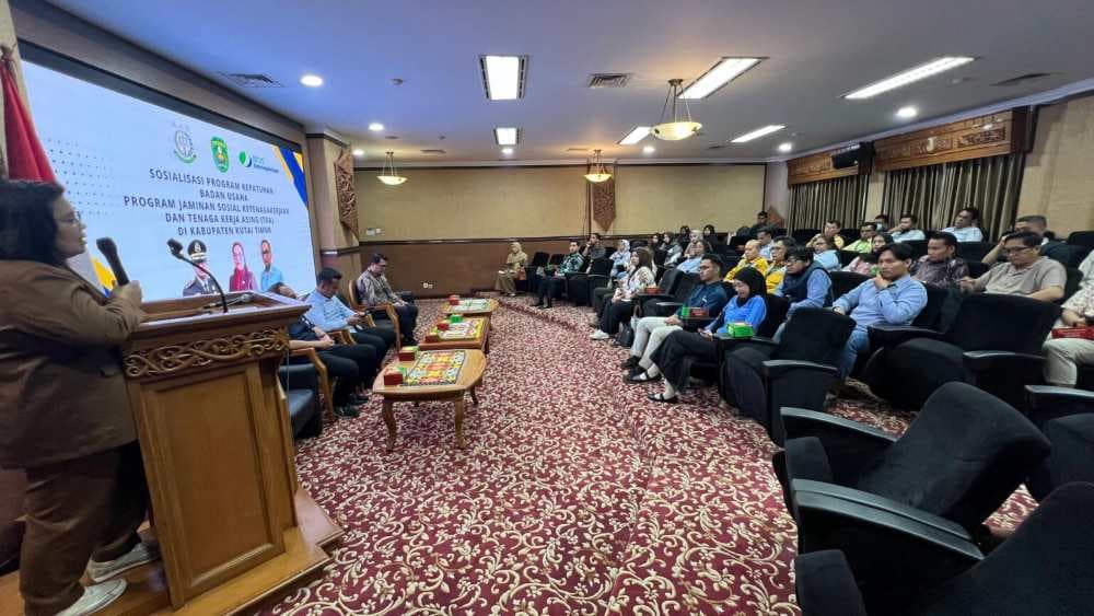 Sosialisasi Kepatuhan Badan Usaha terhadap Program Jaminan Sosial Ketenagakerjaan dan Tenaga Kerja Asing (TKA) di Sangatta. (Prokom/Dewi)