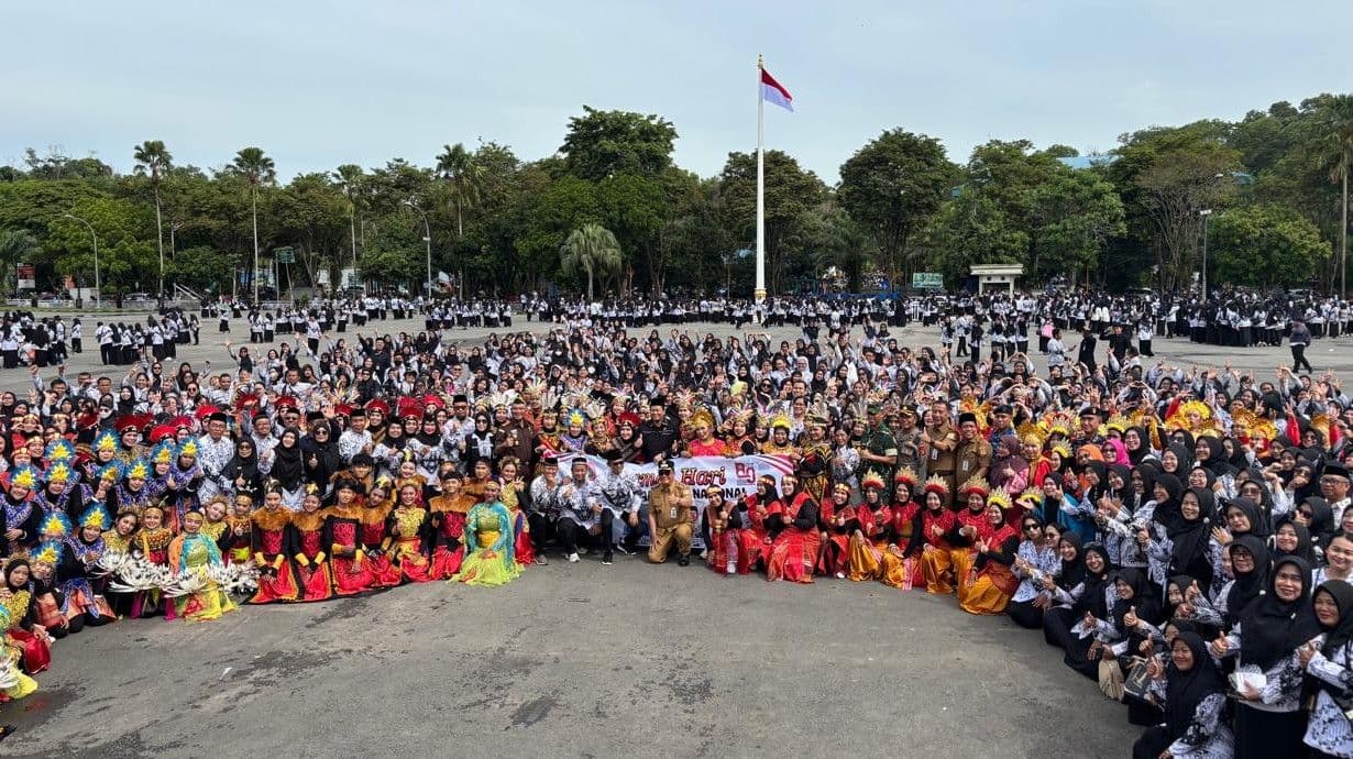 Ketua Komisi IV DPRD Balikpapan, Gasali hadir dalam Upacara Hari Guru Nasional di Dome pada Selasa 25 November 2025