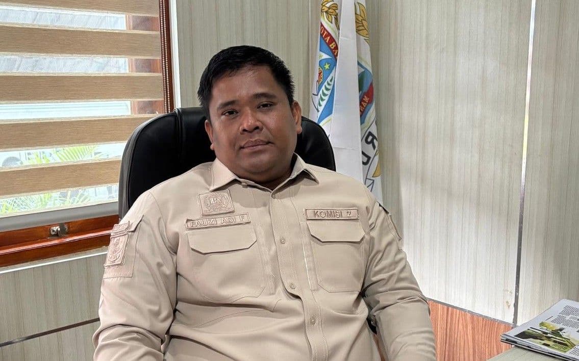 Ketua Komisi II DPRD Balikpapan, Fauzi Adi Firmansyah, menyatakan bahwa pemerintah daerah harus semakin kreatif dalam menggali sumber Pendapatan Asli Daerah (PAD) 