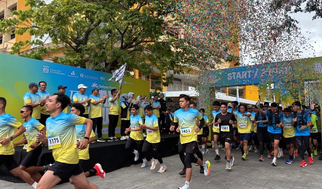 500 Pelari Meriahkan FunTAXtik Run 2025 di Balikpapan pada Sabtu (6/12/2025) pagi