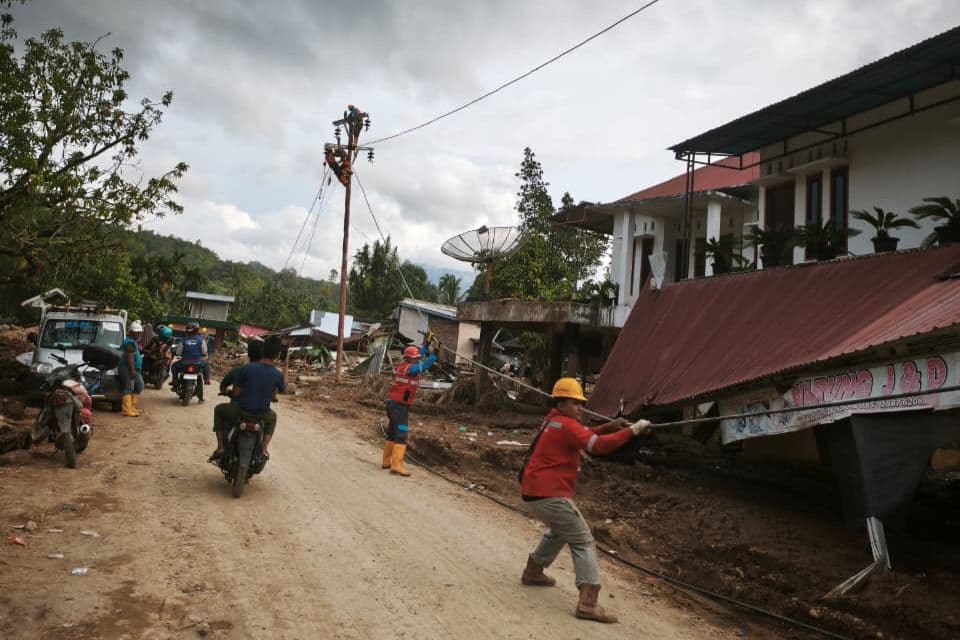 Sistem Kelistrikan Sumbar Pulih 100% Pascabencana