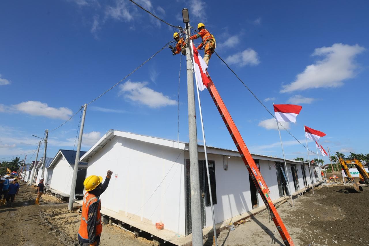 PLN Pastikan Listrik Huntara Aceh Tamiang Siap Huni
