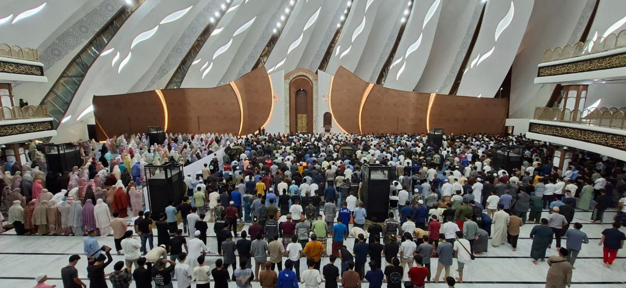 Listrik Andal PLN Dukung Ibadah di Masjid Negara IKN  