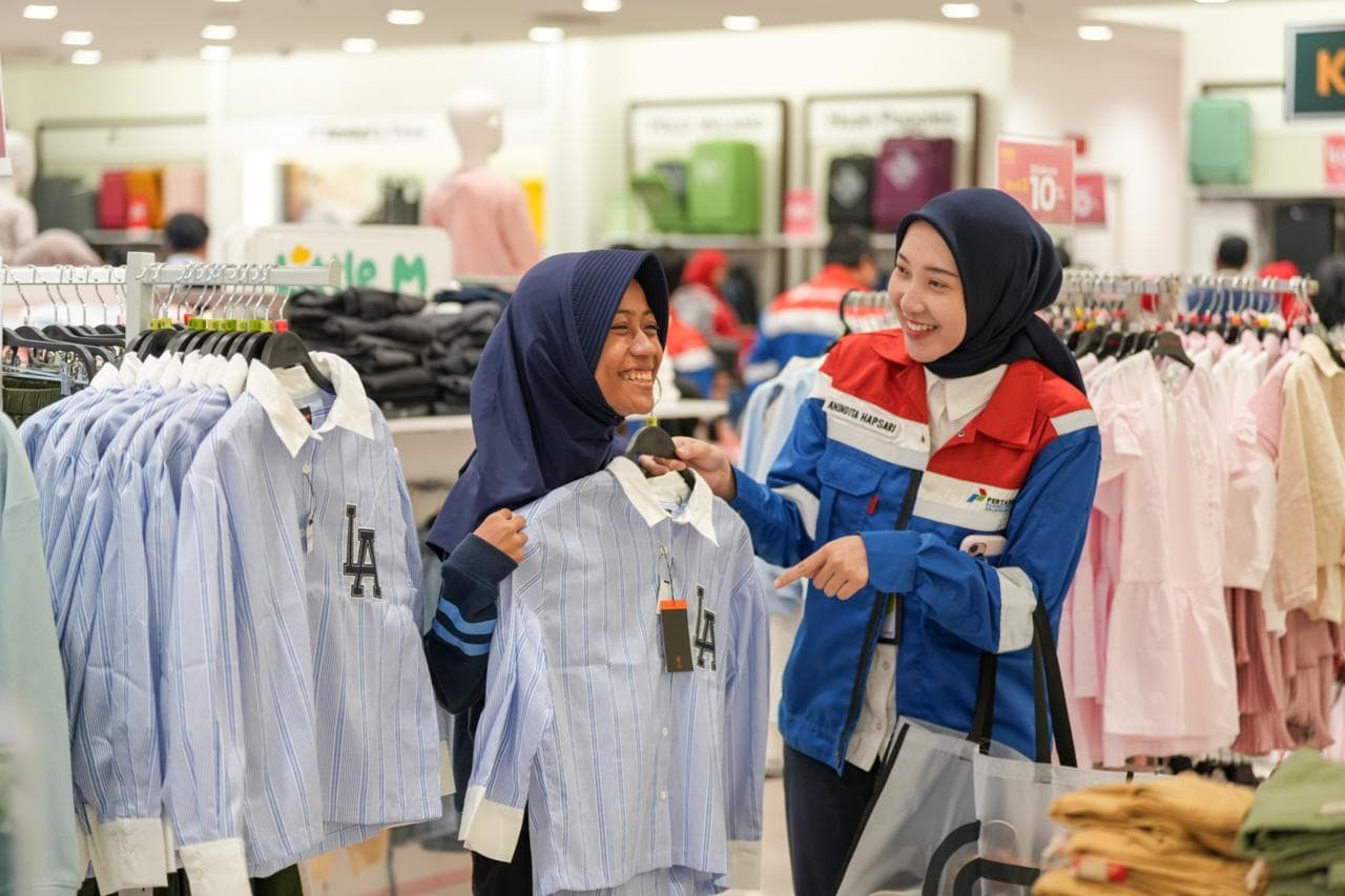 Kilang Pertamina Balikpapan Ajak Anak Yatim Pilih Baju Lebaran