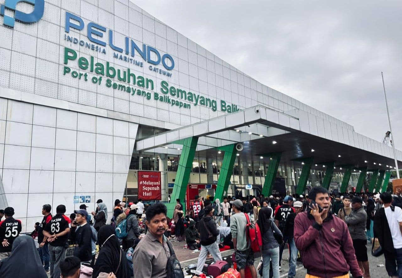Arus Mudik di Memuncak, Pelabuhan Semayang Dipadati Pemudik  