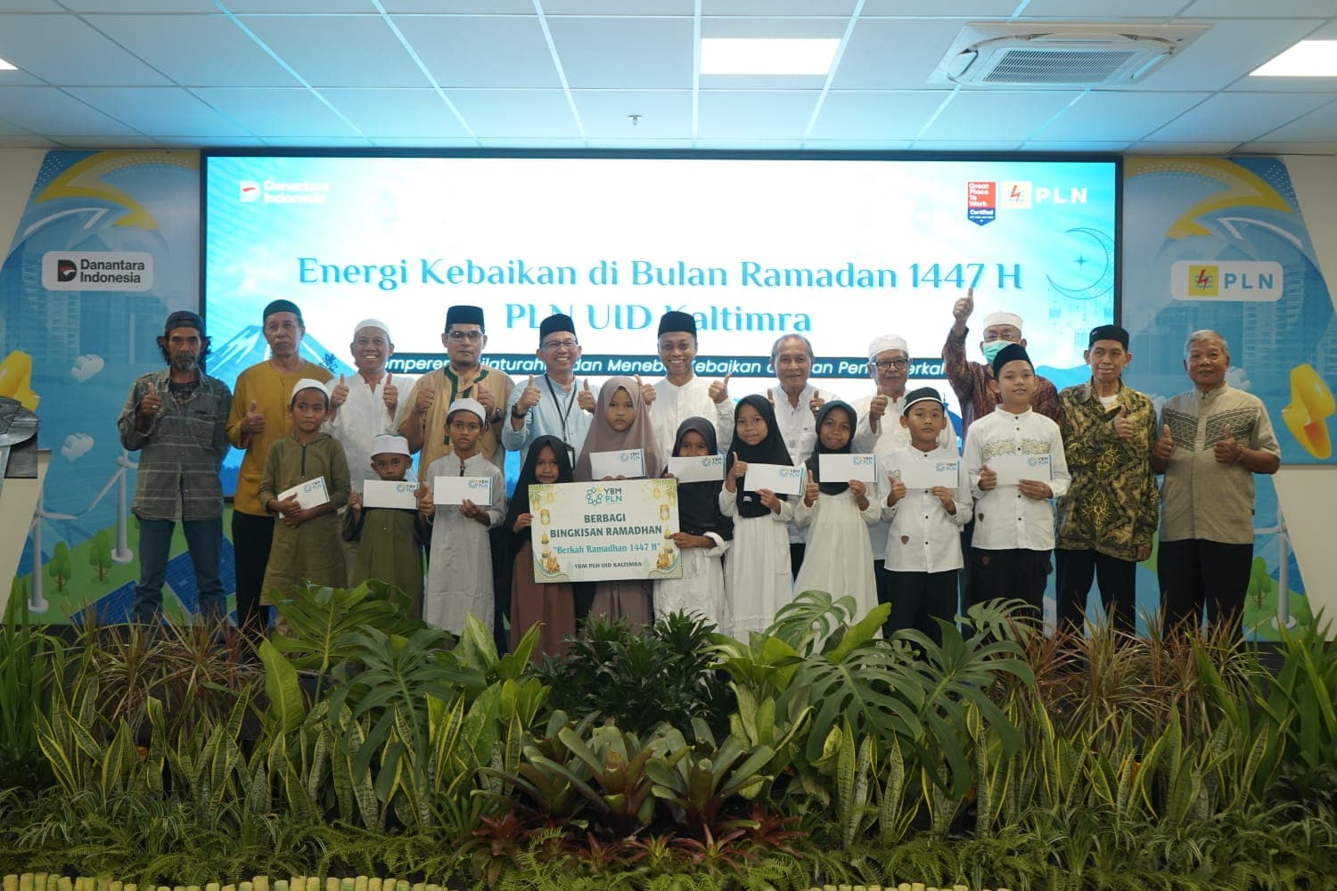 Ramadan Berbagi, PLN Salurkan Bantuan ke 1.051 Warga