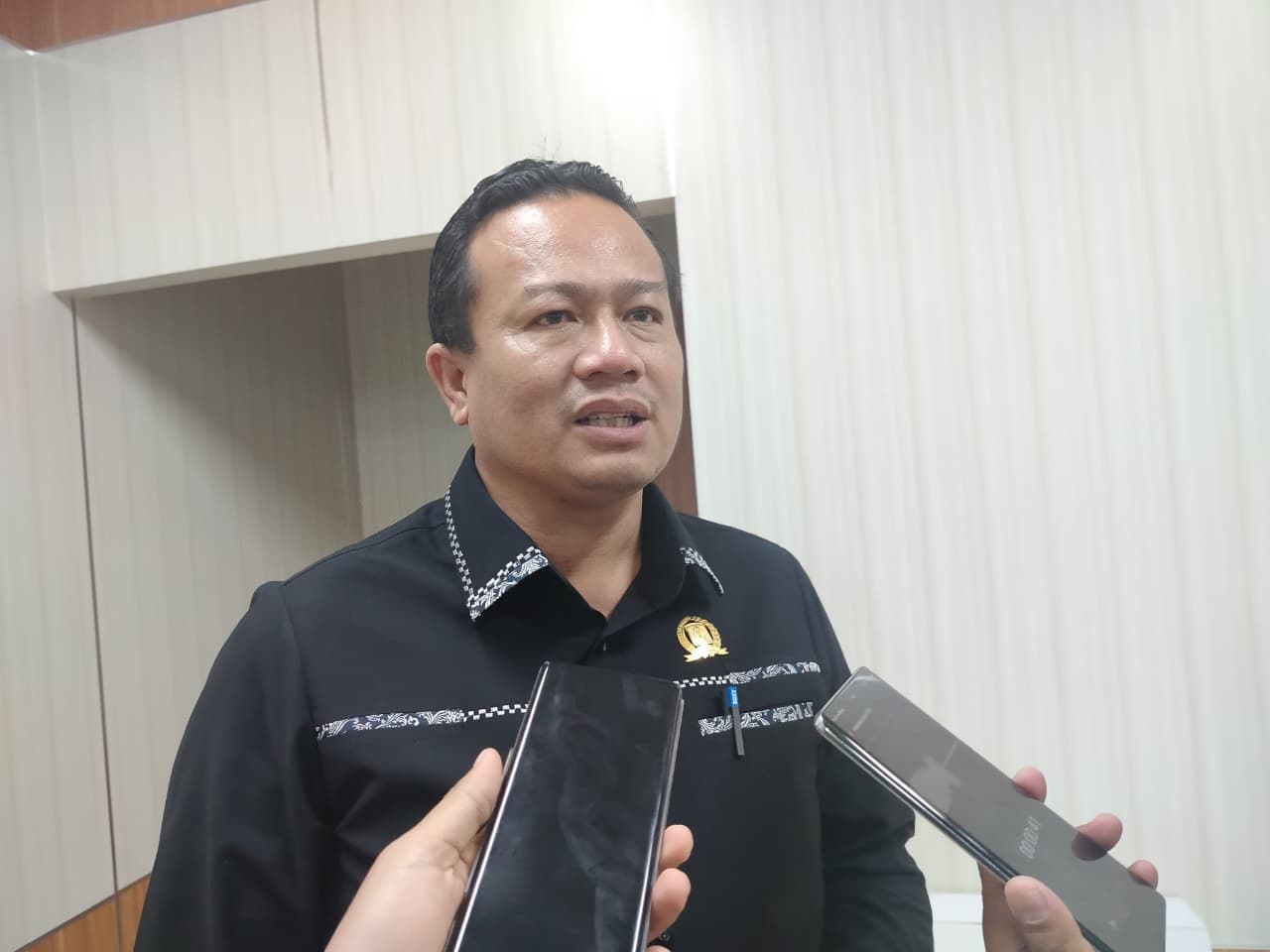 Ketua Komisi IV DPRD Balikpapan, Gasali, mengatakan kondisi ini perlu direspons dengan cepat, mengingat campak termasuk penyakit yang mudah menular.