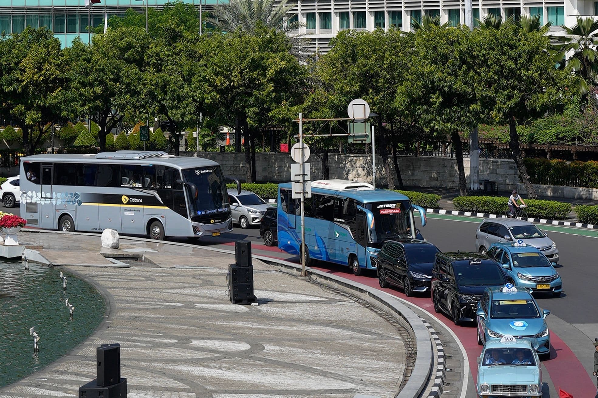 Pendapatan Tembus Rp5,7 Triliun, Kinerja Bluebird 2025 Melesat